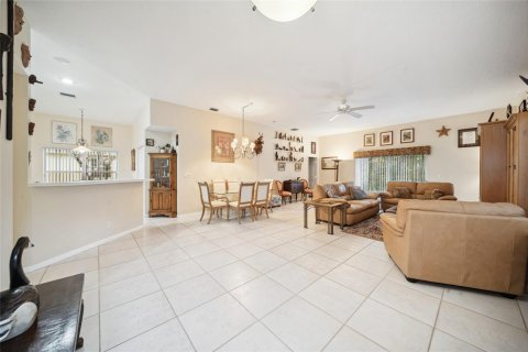 House in Riviera Beach, Florida 3 bedrooms, 158.86 sq.m. № 1079827 - photo 26