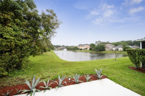 Villa ou maison à vendre à Riviera Beach, Floride: 3 chambres, 158.86 m2 № 1079827 - photo 1