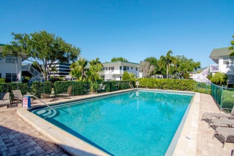 Condominio en venta en Vero Beach, Florida, 1 dormitorio, 64.57 m2 № 1092892 - foto 15