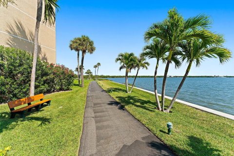Condominio en venta en Jensen Beach, Florida, 2 dormitorios, 102.38 m2 № 1092893 - foto 30