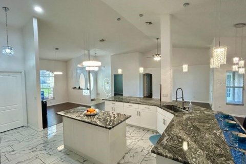 Casa en venta en Ocala, Florida, 4 dormitorios, 240.52 m2 № 1422816 - foto 8