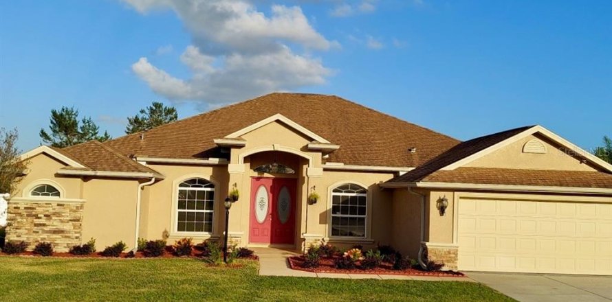 House in Ocala, Florida 4 bedrooms, 240.52 sq.m. № 1422816