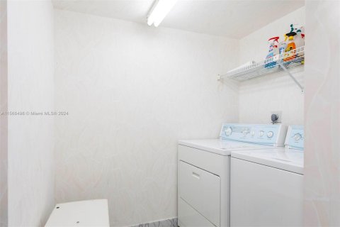 Купить кондоминиум в Авентура, Флорида 2 спальни, 169.55м2, № 1132102 - фото 24