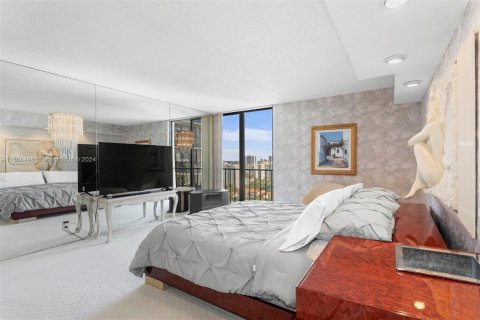 Condo in Aventura, Florida, 2 bedrooms  № 1132102 - photo 21