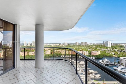 Copropriété à vendre à Aventura, Floride: 2 chambres, 169.55 m2 № 1132102 - photo 18