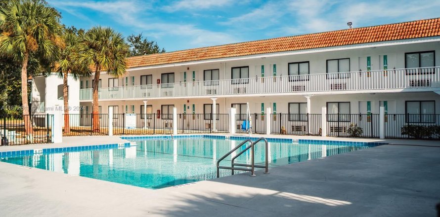 Hotel in Kissimmee, Florida 1 bedroom № 1132099