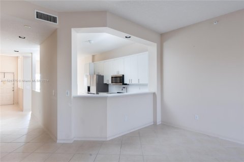 Copropriété à vendre à Tamarac, Floride: 2 chambres, 139.35 m2 № 1007180 - photo 27