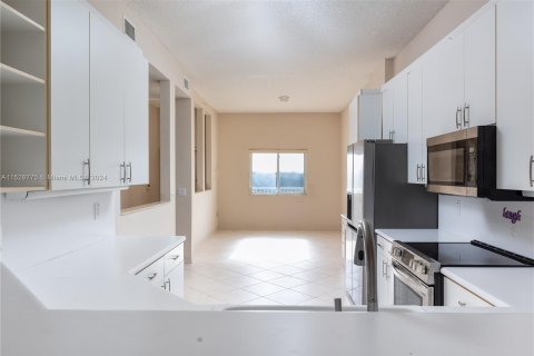 Copropriété à vendre à Tamarac, Floride: 2 chambres, 139.35 m2 № 1007180 - photo 3