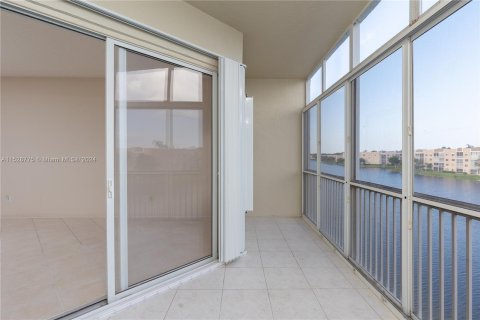 Copropriété à vendre à Tamarac, Floride: 2 chambres, 139.35 m2 № 1007180 - photo 21