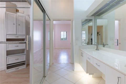 Copropriété à vendre à Tamarac, Floride: 2 chambres, 139.35 m2 № 1007180 - photo 12