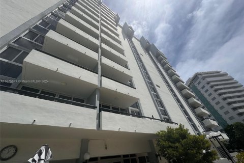 Copropriété à vendre à Miami Beach, Floride: 2 chambres, 100.8 m2 № 1404497 - photo 20