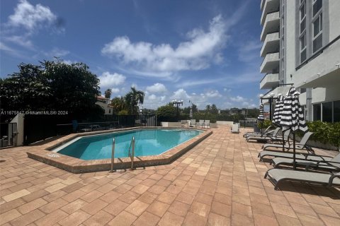 Condominio en venta en Miami Beach, Florida, 2 dormitorios, 100.8 m2 № 1404497 - foto 18