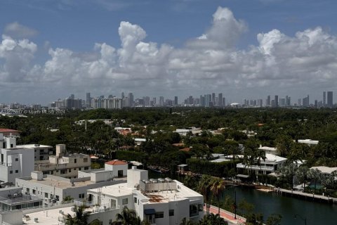 Copropriété à vendre à Miami Beach, Floride: 2 chambres, 100.8 m2 № 1404497 - photo 1