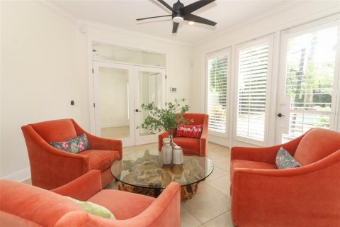 House in Winter Park, Florida 5 bedrooms, 335.47 sq.m. № 1390323 - photo 6