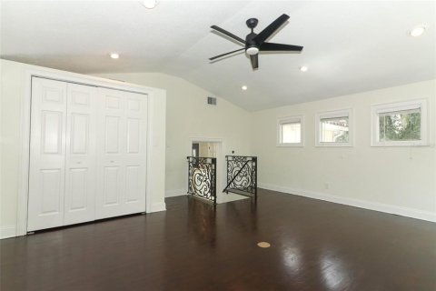 House in Winter Park, Florida 5 bedrooms, 335.47 sq.m. № 1390323 - photo 30