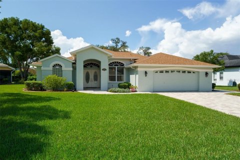 Casa en venta en Weeki Wachee, Florida, 3 dormitorios, 188.68 m2 № 1390235 - foto 2