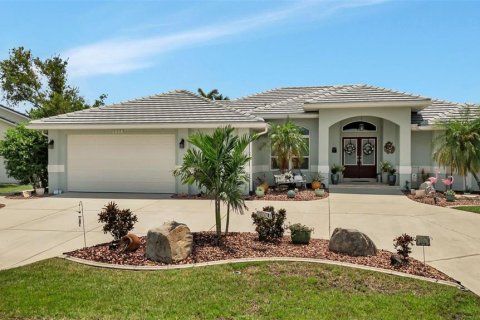 Villa ou maison à vendre à Punta Gorda, Floride: 3 chambres, 196.49 m2 № 1326365 - photo 2