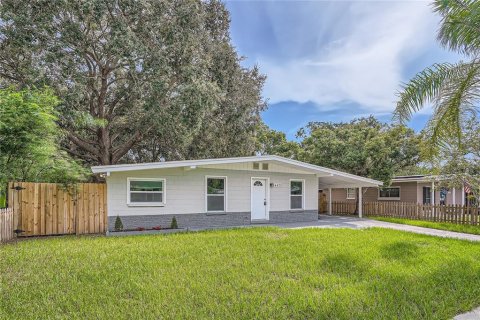 Villa ou maison à vendre à Tampa, Floride: 3 chambres, 112.41 m2 № 1326330 - photo 1