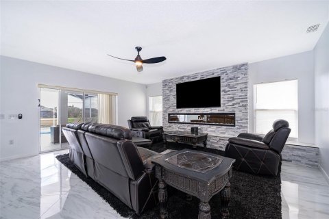 Villa ou maison à vendre à Kissimmee, Floride: 4 chambres, 266.54 m2 № 1326402 - photo 11