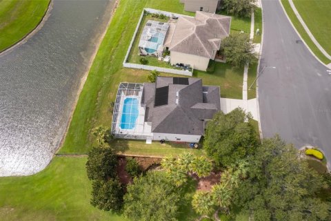 Villa ou maison à vendre à Kissimmee, Floride: 4 chambres, 266.54 m2 № 1326402 - photo 2