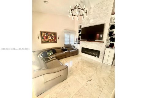 Casa en venta en Cutler Bay, Florida, 4 dormitorios, 170.2 m2 № 1319088 - foto 6