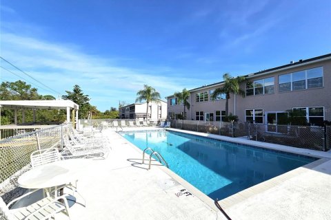 Condo in Rotonda, Florida, 2 bedrooms  № 1355771 - photo 22