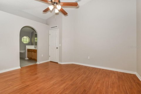 House in Orlando, Florida 4 bedrooms, 174.47 sq.m. № 1355726 - photo 9