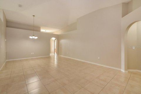 House in Orlando, Florida 4 bedrooms, 174.47 sq.m. № 1355726 - photo 5