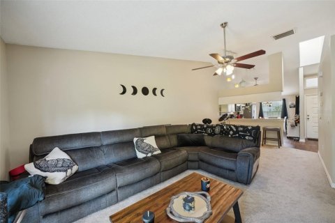 Condo in Tarpon Springs, Florida, 2 bedrooms  № 1355728 - photo 21