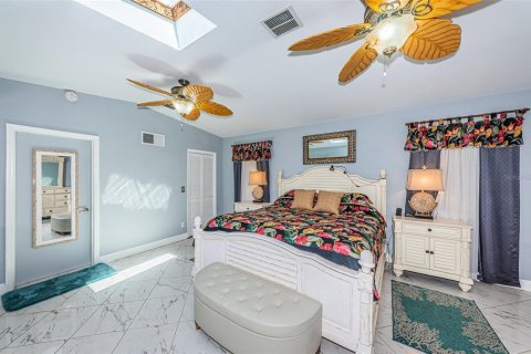 Casa en venta en Gulfport, Florida, 3 dormitorios, 155.89 m2 № 1344487 - foto 18