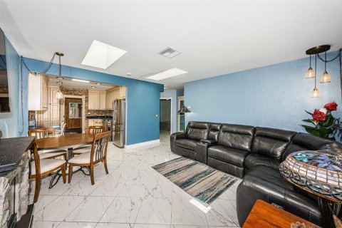 Villa ou maison à vendre à Gulfport, Floride: 3 chambres, 155.89 m2 № 1344487 - photo 7