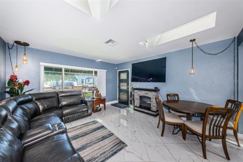 Casa en venta en Gulfport, Florida, 3 dormitorios, 155.89 m2 № 1344487 - foto 8