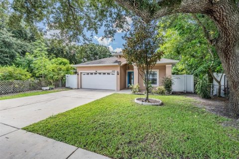 Villa ou maison à vendre à Tampa, Floride: 4 chambres, 140.47 m2 № 1342158 - photo 2