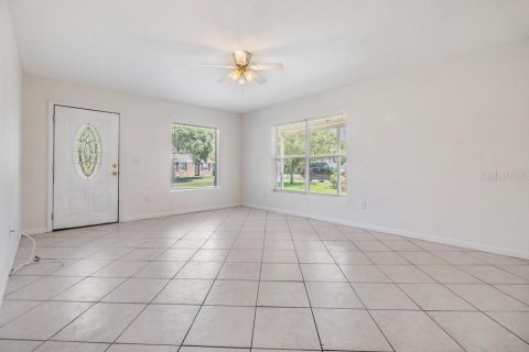 Casa en alquiler en Tampa, Florida, 3 dormitorios, 110 m2 № 1376391 - foto 6