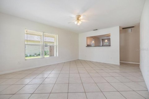 Casa en alquiler en Tampa, Florida, 3 dormitorios, 110 m2 № 1376391 - foto 3