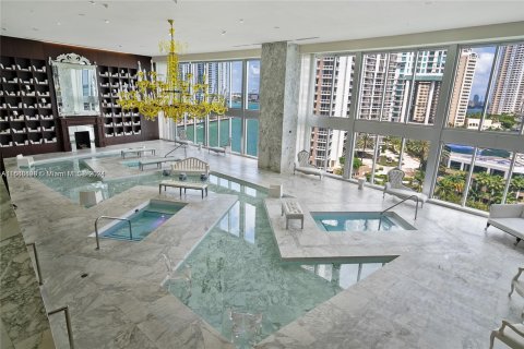 Condominio en alquiler en Miami, Florida, 2 dormitorios, 123.28 m2 № 1384446 - foto 9