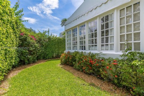 Villa ou maison à vendre à Miami, Floride: 4 chambres, 120.59 m2 № 1384445 - photo 14