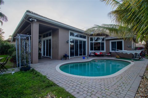 Villa ou maison à vendre à Coral Springs, Floride: 4 chambres, 256.22 m2 № 1145943 - photo 16