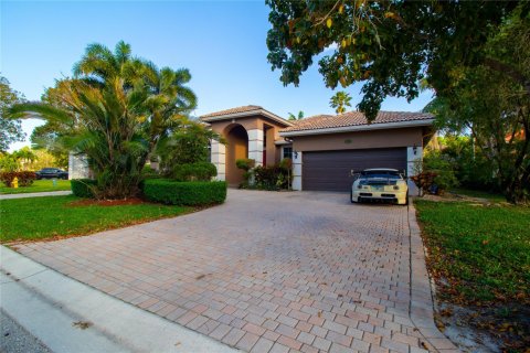 Villa ou maison à vendre à Coral Springs, Floride: 4 chambres, 256.22 m2 № 1145943 - photo 11