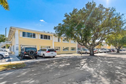 Copropriété à vendre à Fort Lauderdale, Floride: 2 chambres, 102.19 m2 № 1081555 - photo 19