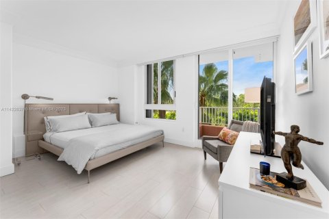 Condominio en venta en Key Biscayne, Florida, 3 dormitorios, 287.35 m2 № 632840 - foto 18