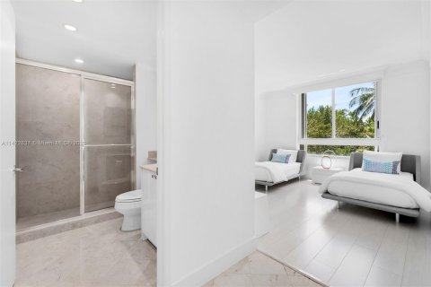 Condominio en venta en Key Biscayne, Florida, 3 dormitorios, 287.35 m2 № 632840 - foto 22