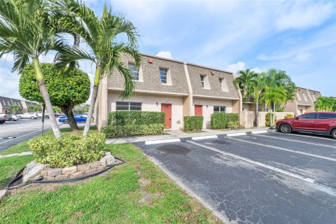 Townhouse in Pompano Beach, Florida 4 bedrooms, 139.35 sq.m. № 982023 - photo 23