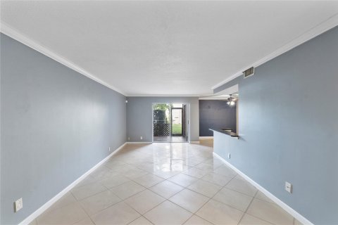 Townhouse in Pompano Beach, Florida 4 bedrooms, 139.35 sq.m. № 982023 - photo 17