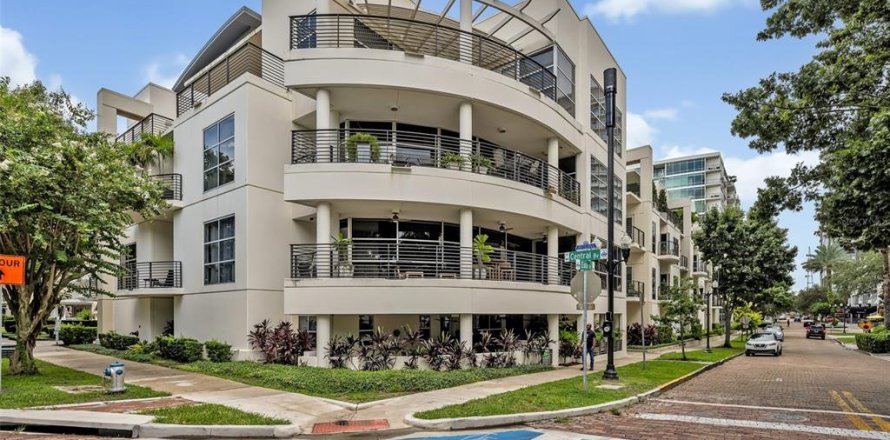 Condominio en Orlando, Florida, 3 dormitorios  № 1395753