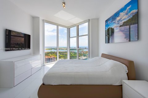 Condominio en alquiler en Miami Beach, Florida, 3 dormitorios, 399.48 m2 № 1138687 - foto 15