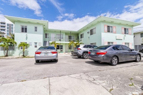 Commercial property in Miami, Florida № 1428198 - photo 4