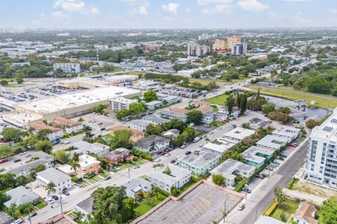 Commercial property in Miami, Florida № 1428198 - photo 20