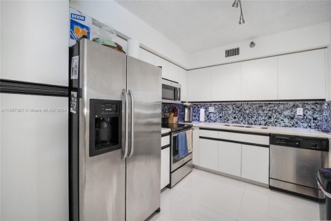 Condo in Aventura, Florida, 2 bedrooms  № 1428195 - photo 4