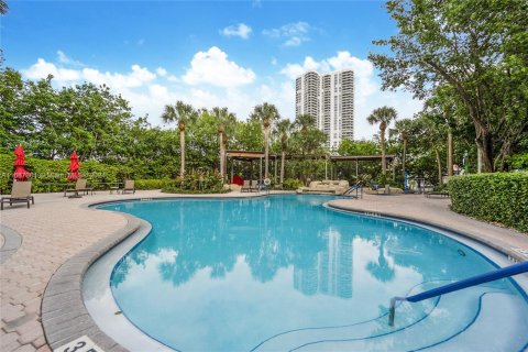 Condo in Aventura, Florida, 2 bedrooms  № 1428195 - photo 15